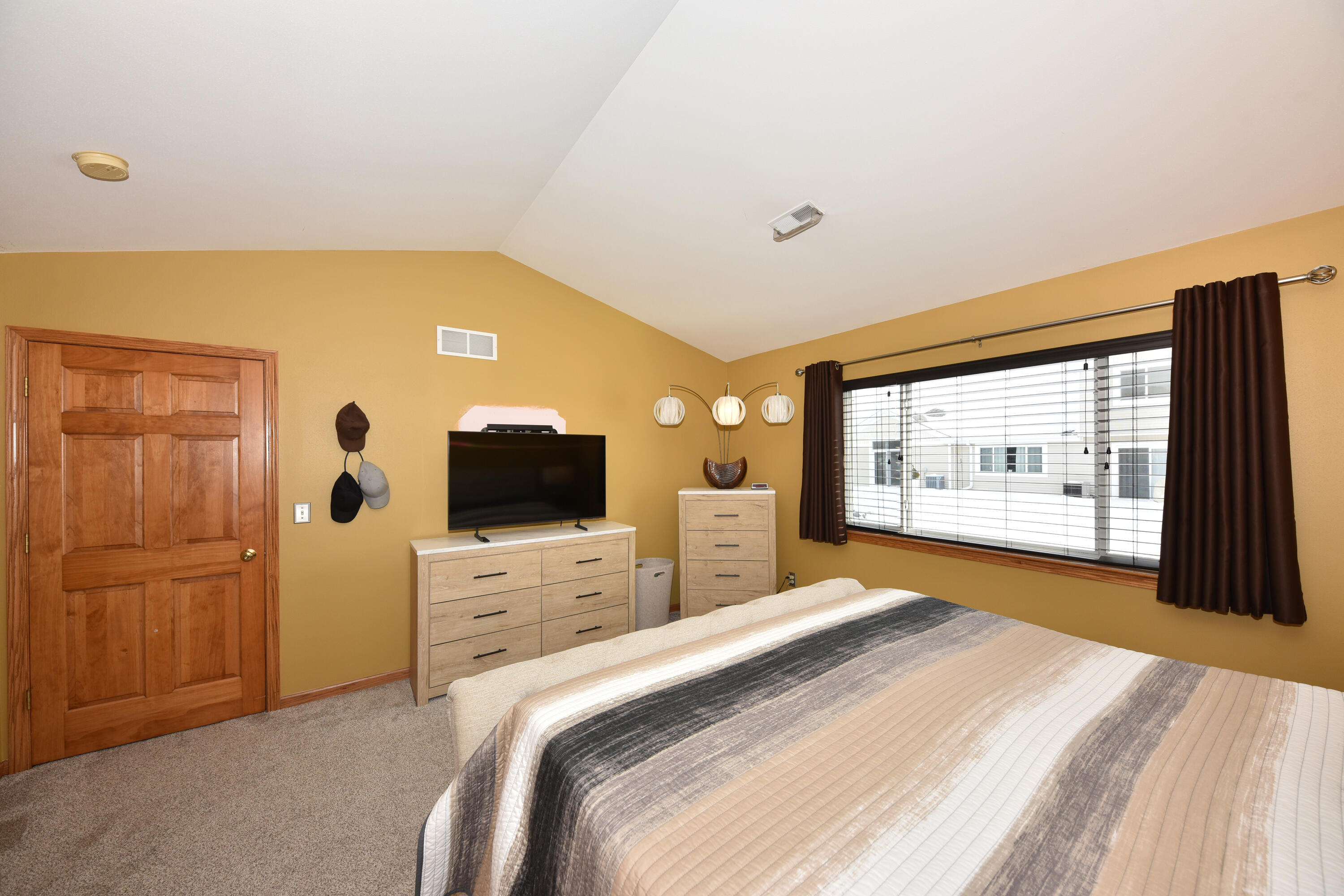 Port Washington, Wisconsin 53074, United States, 2 Bedrooms Bedrooms, ,2 BathroomsBathrooms,Residential,Active,3872