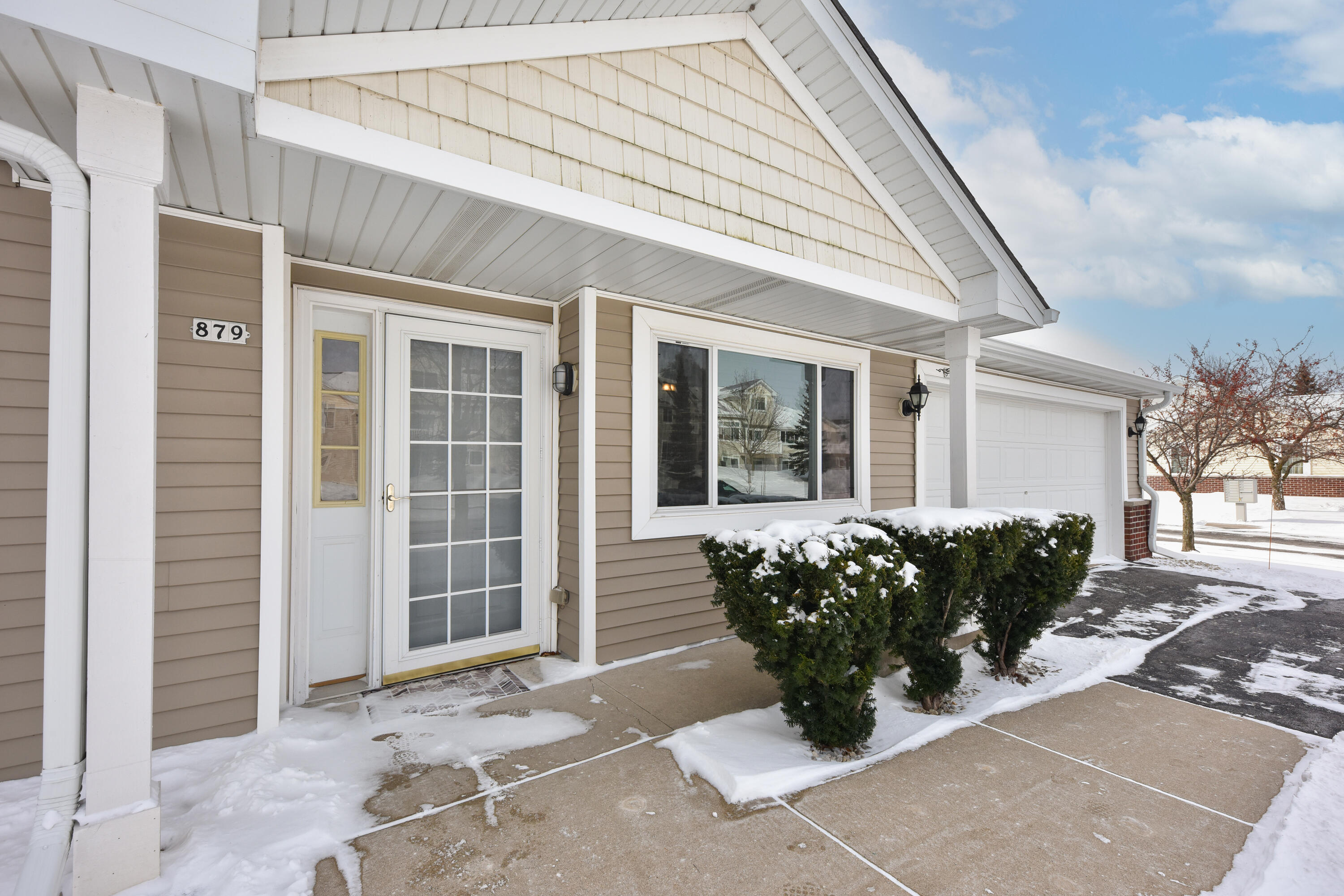 Port Washington, Wisconsin 53074, United States, 2 Bedrooms Bedrooms, ,2 BathroomsBathrooms,Residential,Active,3872