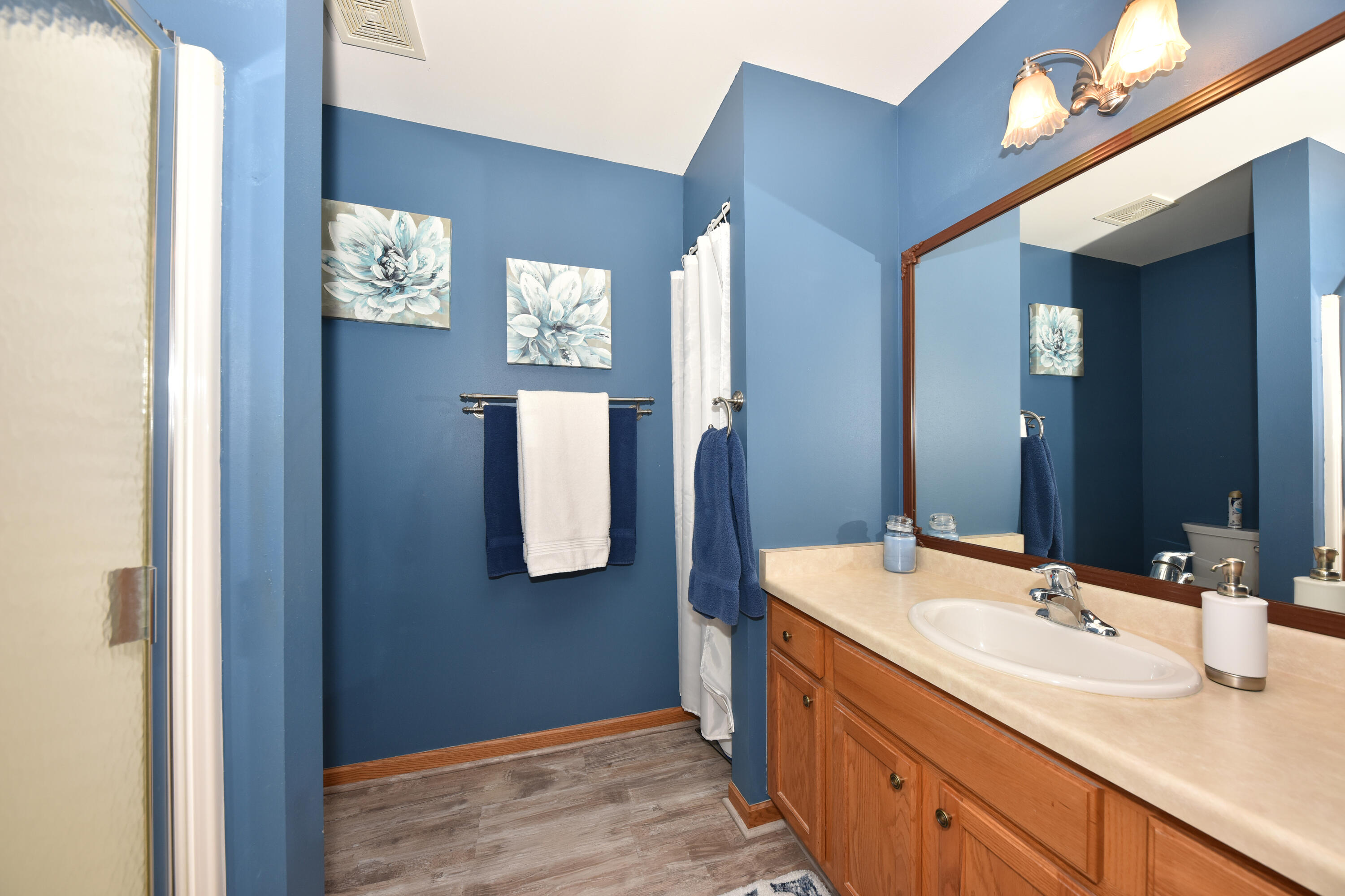 Port Washington, Wisconsin 53074, United States, 2 Bedrooms Bedrooms, ,2 BathroomsBathrooms,Residential,Active,3872