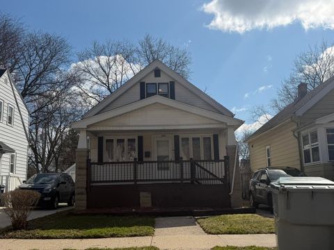 Photo of 5954 N 39th St, Milwaukee, WI 53209 (MLS # 1957782)