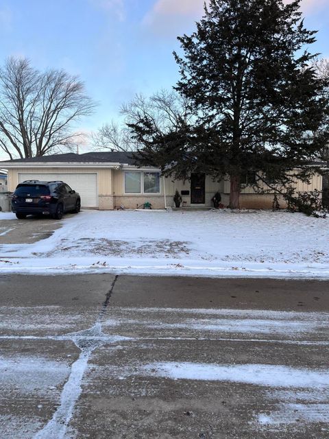 Photo of 6864 N 85th St, Milwaukee, WI 53224 (MLS # 1945896)