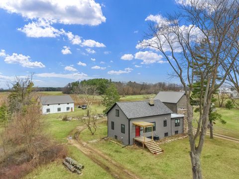 Photo of W6660 Willow Bend Rd, Walworth, WI 53184 (MLS # 1956497)