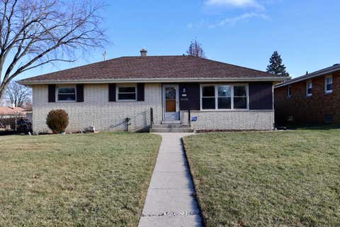 Photo of 2609 17th Ave, South Milwaukee, WI 53172 (MLS # 1902609)