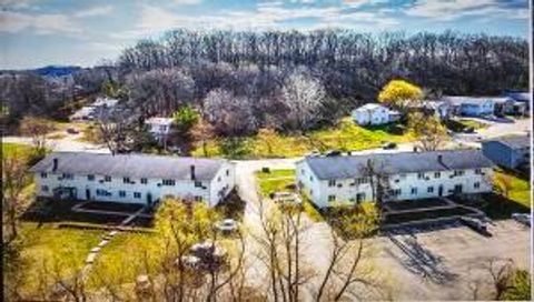 1160 Oakview Dr St. Charles MN 55972