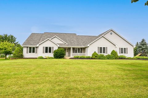 Photo of 9303 S 47th St, Franklin, WI 53132 (MLS # 1927968)