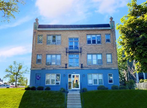 Photo of 1835 N 2nd St, Milwaukee, WI 53212 (MLS # 1924943)