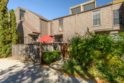 Photo of 9222 N 70th St, Milwaukee, WI 53223 (MLS # 1984072)