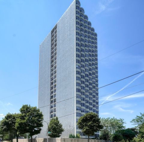 Photo of 2525 S Shore Dr, Milwaukee, WI 53207 (MLS # 1949635)