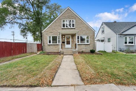 Photo of 1347 S 107th St, West Allis, WI 53214 (MLS # 1938350)