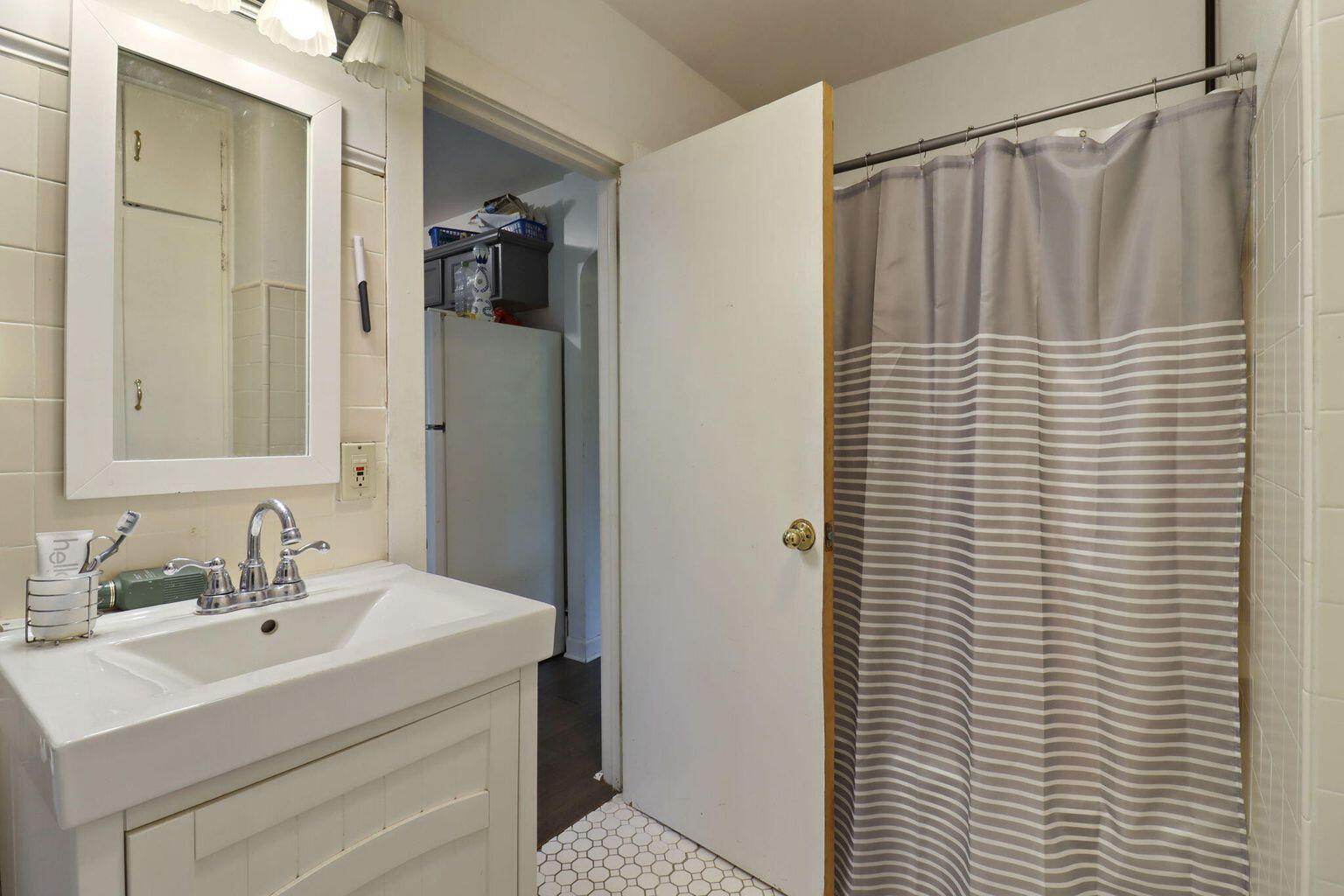 Kenosha, Wisconsin 53143, United States, 3 Bedrooms Bedrooms, ,2 BathroomsBathrooms,Residential,Active,211827