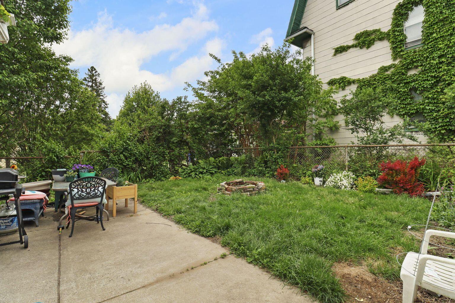 Kenosha, Wisconsin 53143, United States, 3 Bedrooms Bedrooms, ,2 BathroomsBathrooms,Residential,Active,211827