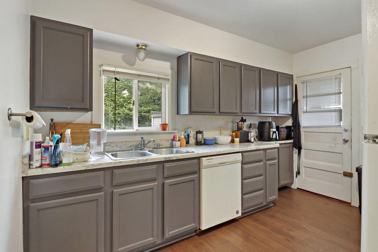 Kenosha, Wisconsin 53143, United States, 3 Bedrooms Bedrooms, ,2 BathroomsBathrooms,Residential,Active,211827