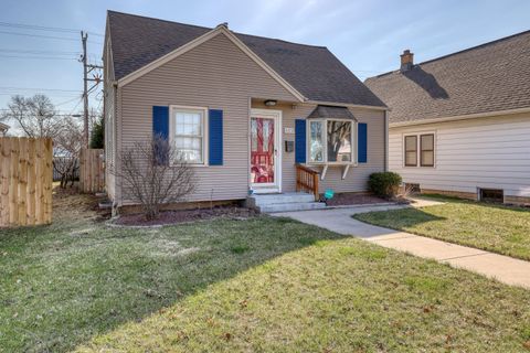 Photo of 3372 N 92nd St, Milwaukee, WI 53222 (MLS # 1956481)