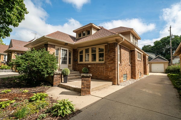 2344 N 60TH ST, MILWAUKEE, WI 53210 - Image bbd693fa3c2e4a08d0c9876dd20b2fb2/3331293334