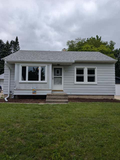 Photo of 4059 S Alexander Ave, Saint Francis, WI 53235 (MLS # 1967549)