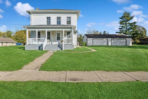 Photo of 130 Seymour St, Sharon, WI 53585 (MLS # 1941345)