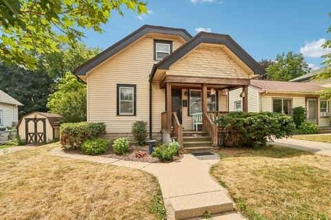 Photo of 7631 W Center St, Milwaukee, WI 53222 (MLS # 1972379)