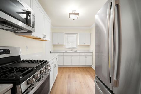 3350 S 26th St, Milwaukee, WI 53215 - #: 1923143