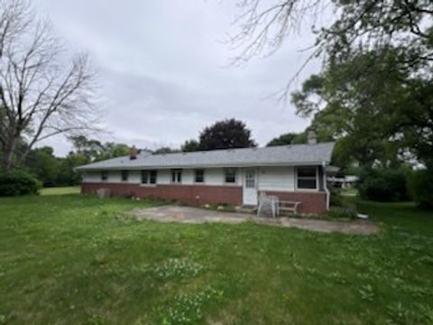 Photo of N70W13167 Mary Dale Dr, Menomonee Falls, WI 53051 (MLS # 1924773)