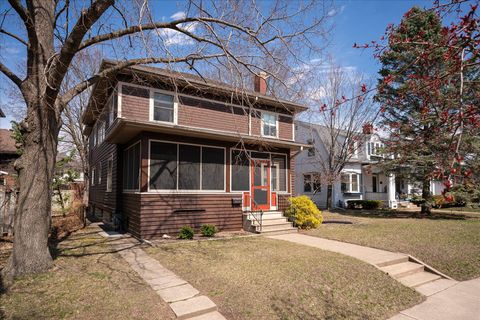 Photo of 1611 King St, La Crosse, WI 54601 (MLS # 1957374)