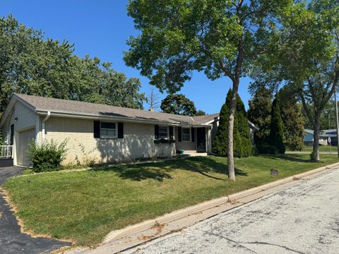 Photo of 9404 W Hope Ave, Wauwatosa, WI 53222 (MLS # 1929639)