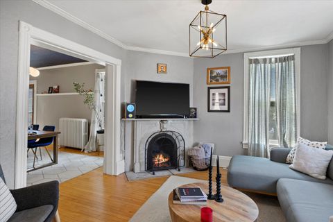 Photo of 3146 S Kinnickinnic Ave, Milwaukee, WI 53207 (MLS # 1948875)