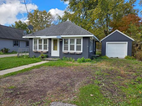 Photo of 1459 Shoreland Ln, Richfield, WI 53033 (MLS # 1941830)