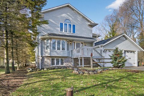 Photo of 9934 28th Ave, Pleasant Prairie, WI 53158 (MLS # 1963895)