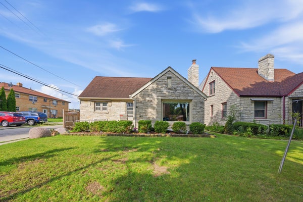 4823 N 66TH ST, MILWAUKEE, WI 53218 - Image bcbf4f8bbe6c9b729de0c2dd0c97c8e7/208145245