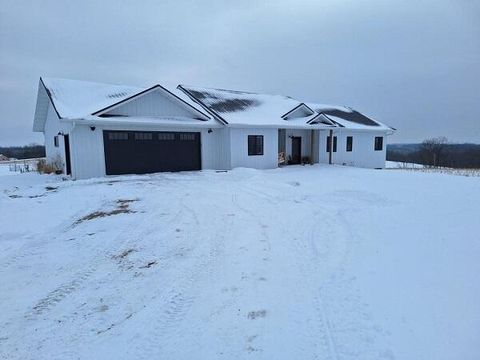 Photo of S5044 Nottingham Rd, Jefferson, WI 54665 (MLS # 1945279)