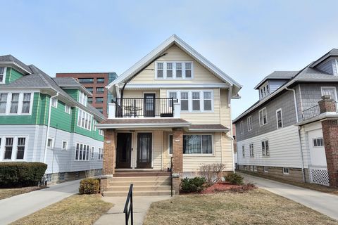Photo of 3316 N Cramer St, Milwaukee, WI 53211 (MLS # 1951905)