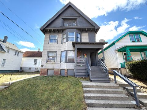 Photo of 2421 W Scott St, Milwaukee, WI 53204 (MLS # 1952008)