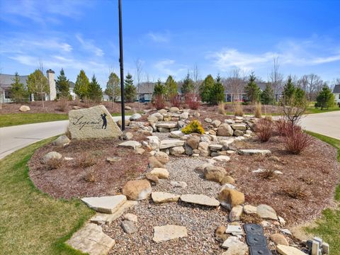Photo of S36W27328 Legend at Merrill Hills Ct, Waukesha, WI 53189 (MLS # 1957702)