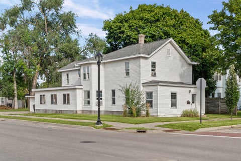 Photo of 1603 Charles St, La Crosse, WI 54603 (MLS # 1979698)