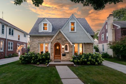 2938 N 70th St, Milwaukee, WI 53210 - #: 1941497