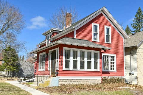 Photo of W58N439 Hilbert Ave, Cedarburg, WI 53012 (MLS # 1911720)