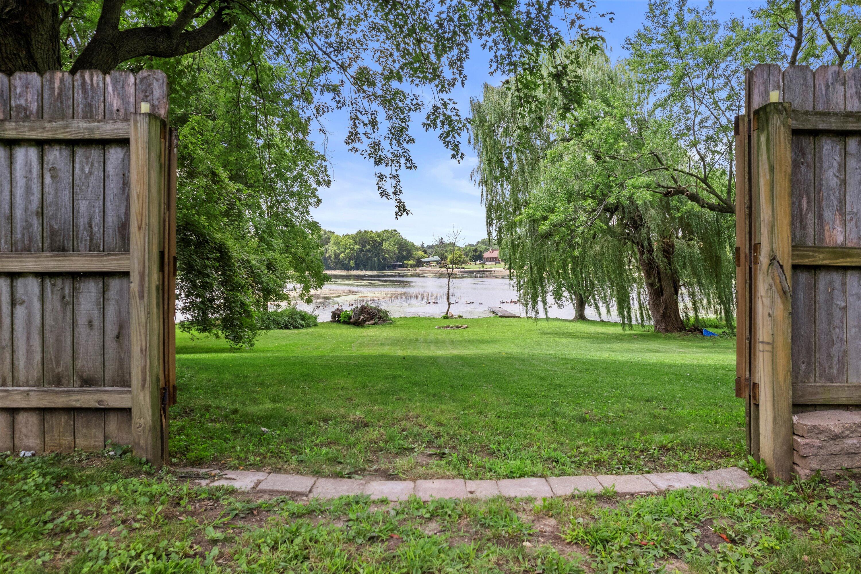 Whitewater, Wisconsin 53190, United States, 4 Bedrooms Bedrooms, ,3 BathroomsBathrooms,Residential,Active,195029