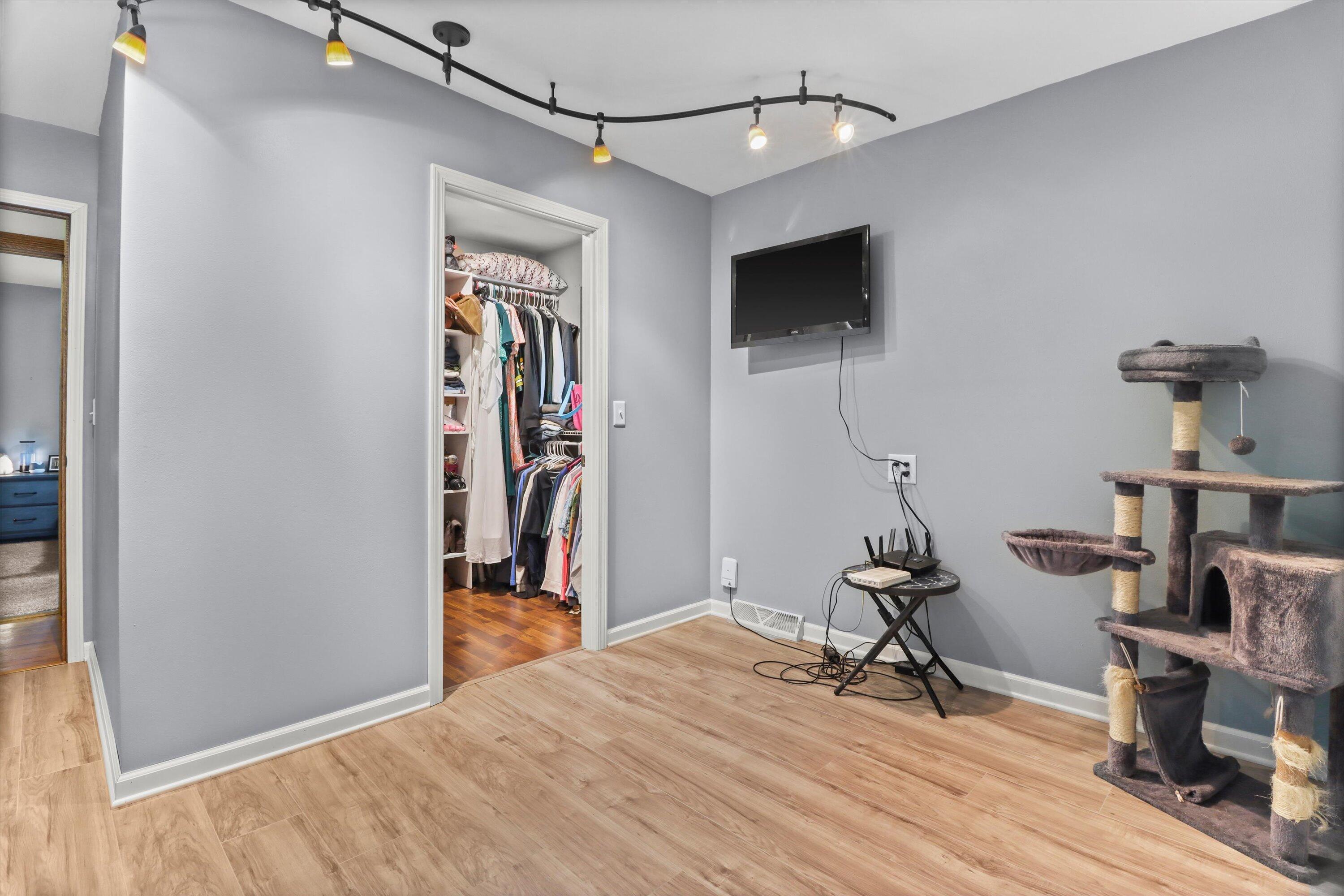 Whitewater, Wisconsin 53190, United States, 4 Bedrooms Bedrooms, ,3 BathroomsBathrooms,Residential,Active,195029