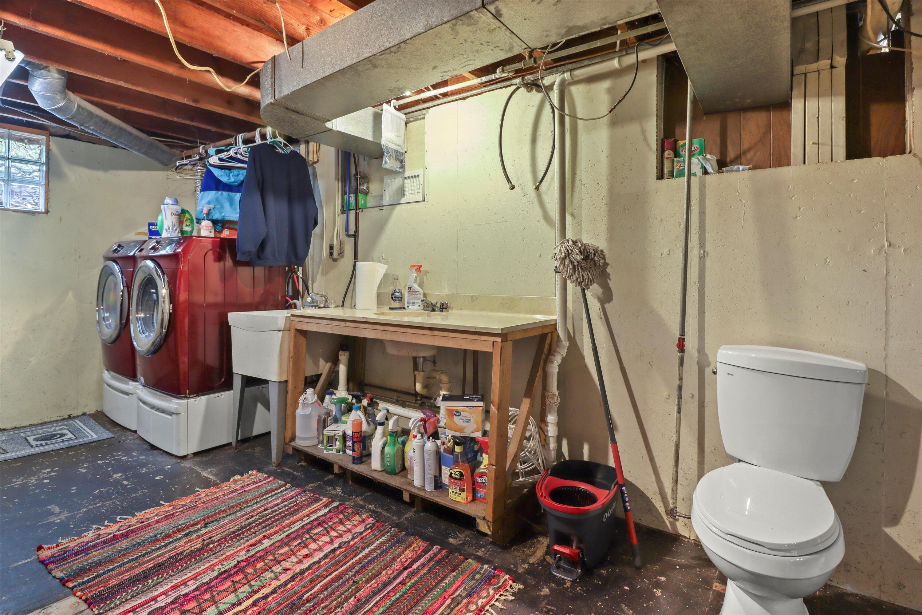 Whitewater, Wisconsin 53190, United States, 4 Bedrooms Bedrooms, ,3 BathroomsBathrooms,Residential,Active,195029