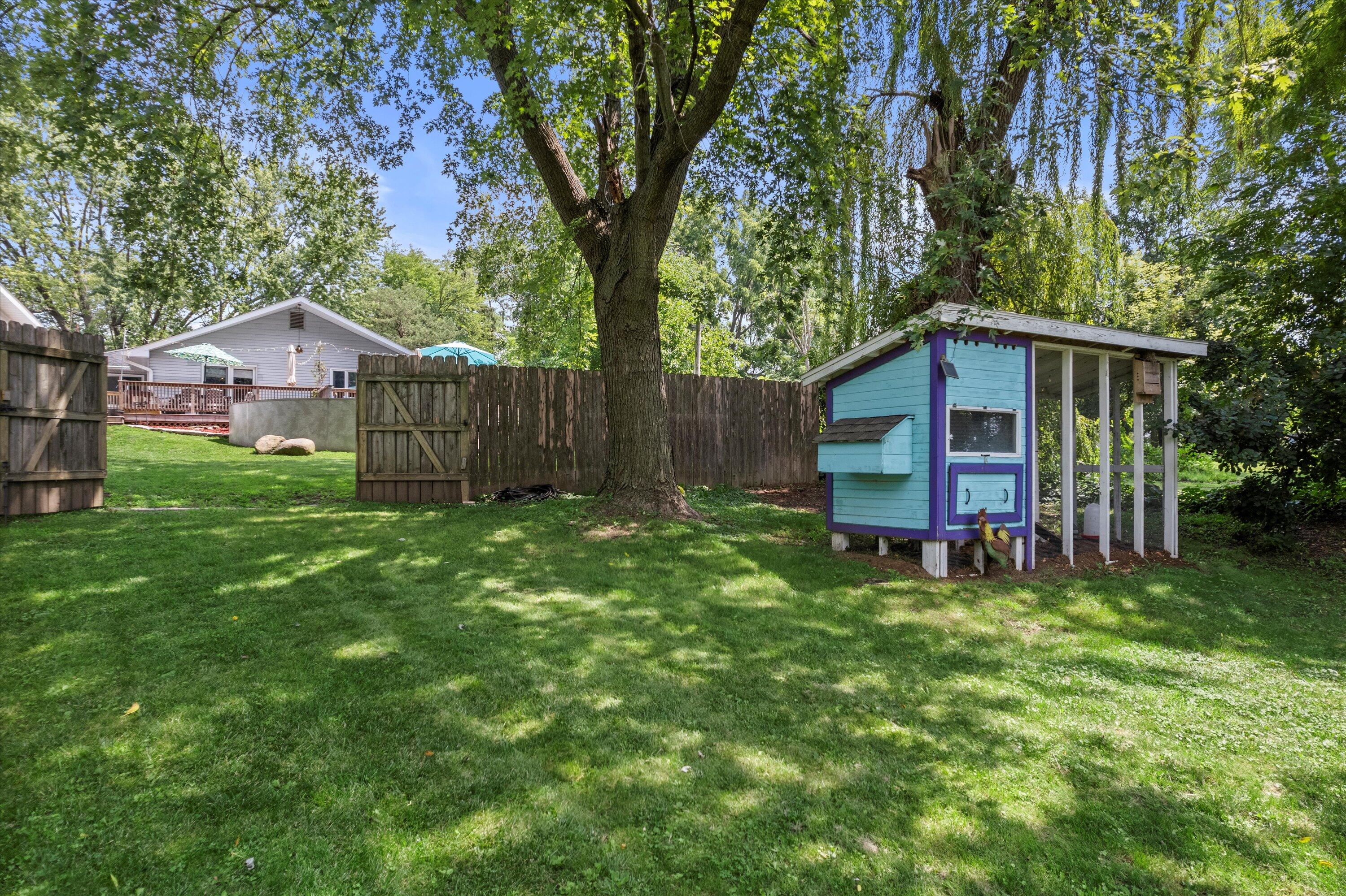 Whitewater, Wisconsin 53190, United States, 4 Bedrooms Bedrooms, ,3 BathroomsBathrooms,Residential,Active,195029