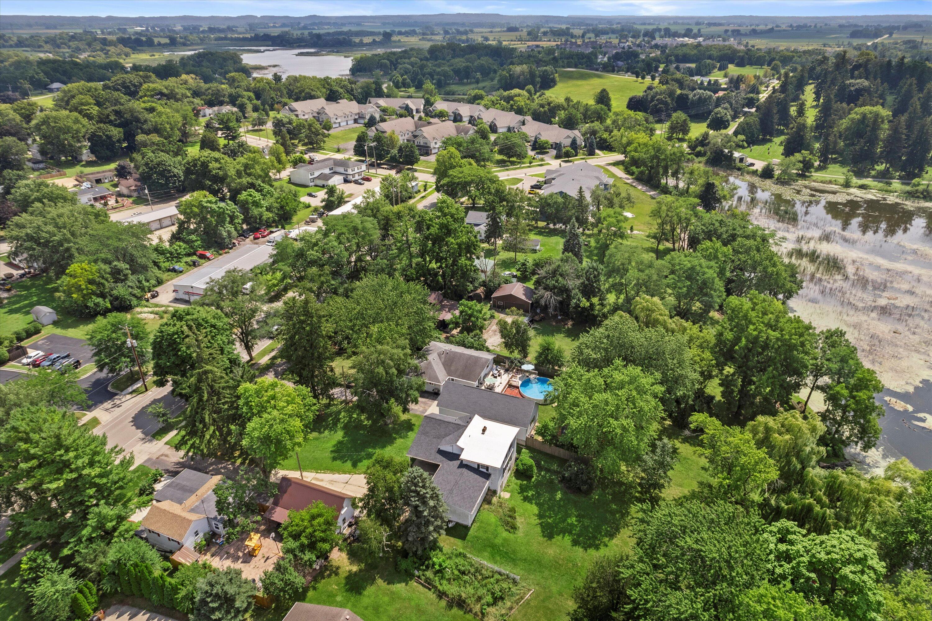 Whitewater, Wisconsin 53190, United States, 4 Bedrooms Bedrooms, ,3 BathroomsBathrooms,Residential,Active,195029