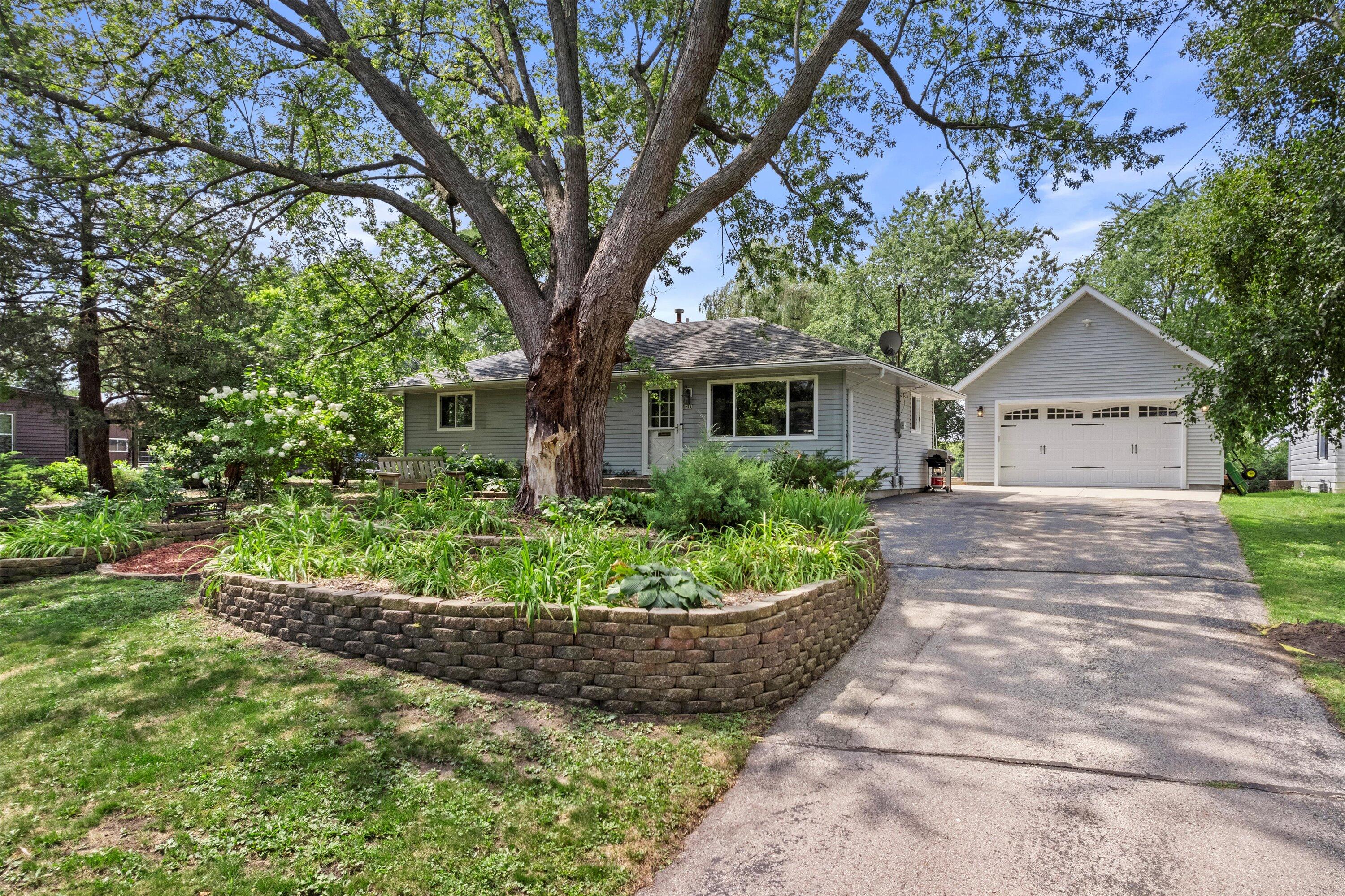 Whitewater, Wisconsin 53190, United States, 4 Bedrooms Bedrooms, ,3 BathroomsBathrooms,Residential,Active,195029 Whitewater, Wisconsin 53190, United States, 4 Bedrooms Bedrooms, ,3 BathroomsBathrooms,Residential,Active,195029