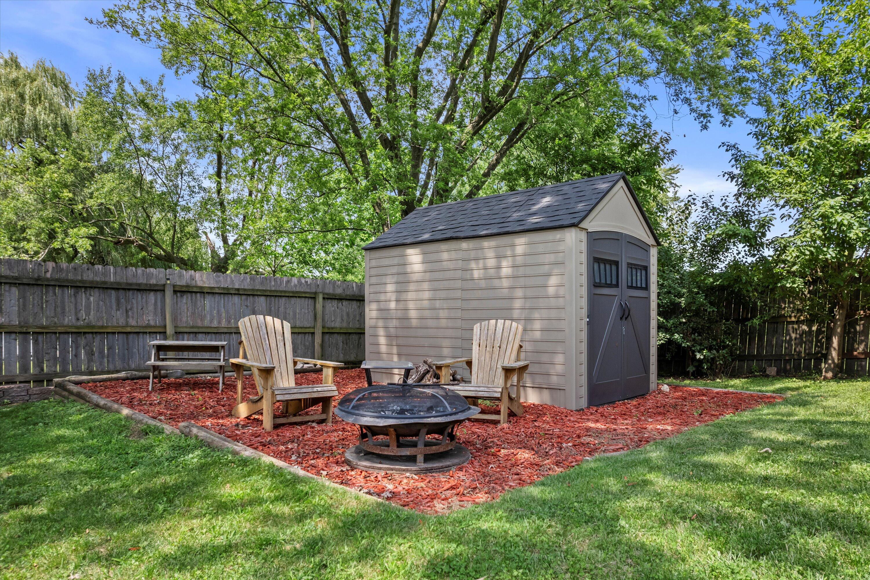 Whitewater, Wisconsin 53190, United States, 4 Bedrooms Bedrooms, ,3 BathroomsBathrooms,Residential,Active,195029