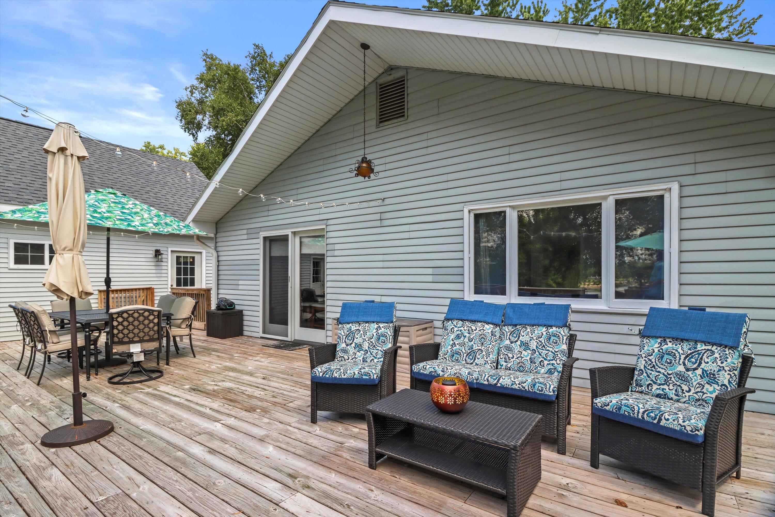 Whitewater, Wisconsin 53190, United States, 4 Bedrooms Bedrooms, ,3 BathroomsBathrooms,Residential,Active,195029