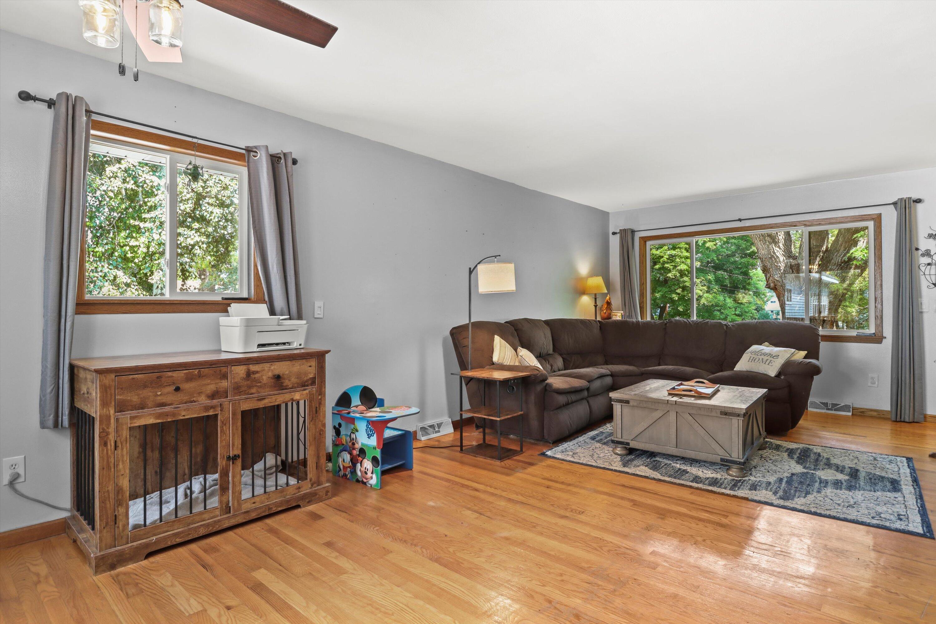 Whitewater, Wisconsin 53190, United States, 4 Bedrooms Bedrooms, ,3 BathroomsBathrooms,Residential,Active,195029