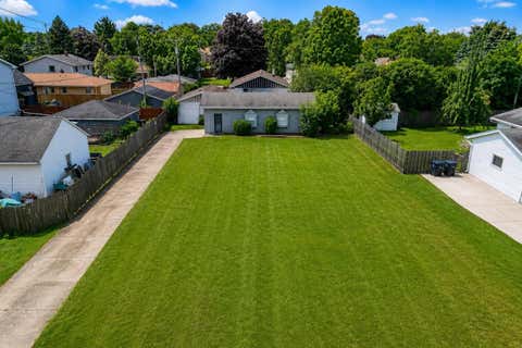 Photo of 4271 S 93rd St, Greenfield, WI 53228 (MLS # 1971241)