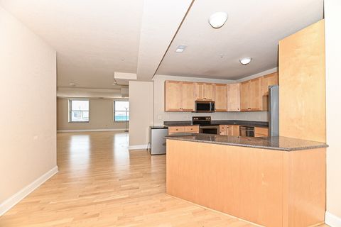 Photo of 606 W Wisconsin Ave, Milwaukee, WI 53203 (MLS # 1939724)