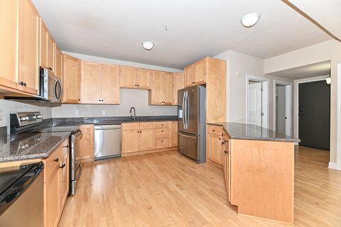 Photo of 606 W Wisconsin Ave, Milwaukee, WI 53203 (MLS # 1939724)