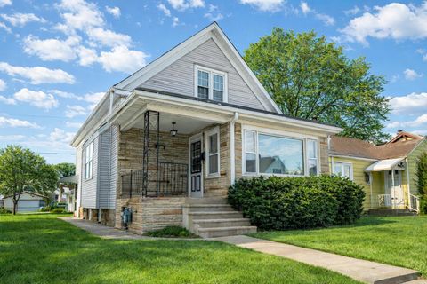 Photo of 3147 S 18th St, Milwaukee, WI 53215 (MLS # 1945430)