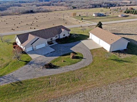 Photo of 7000 N County Rd TW -, Hubbard, WI 53032 (MLS # 1944140)